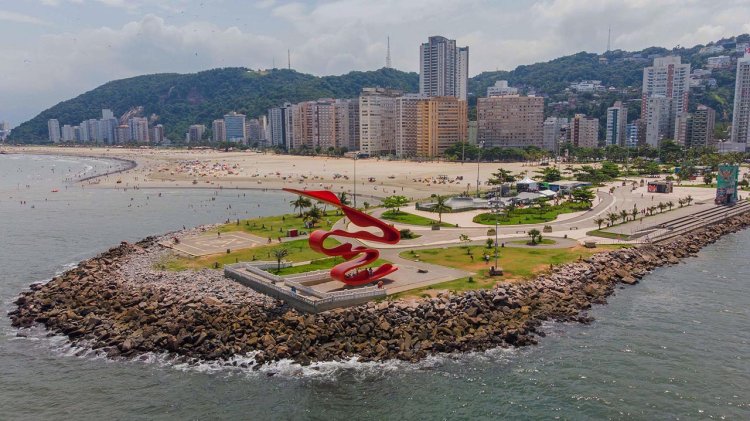 Concurso público em Santos abre inscrições com salários que superam R$8000