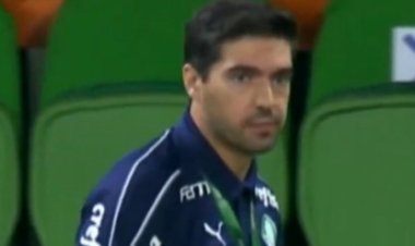 Palmeiras no topo:  Abel Ferreira rejeita proposta milionária de time Árabe e ganha mais confiança do palmeirense